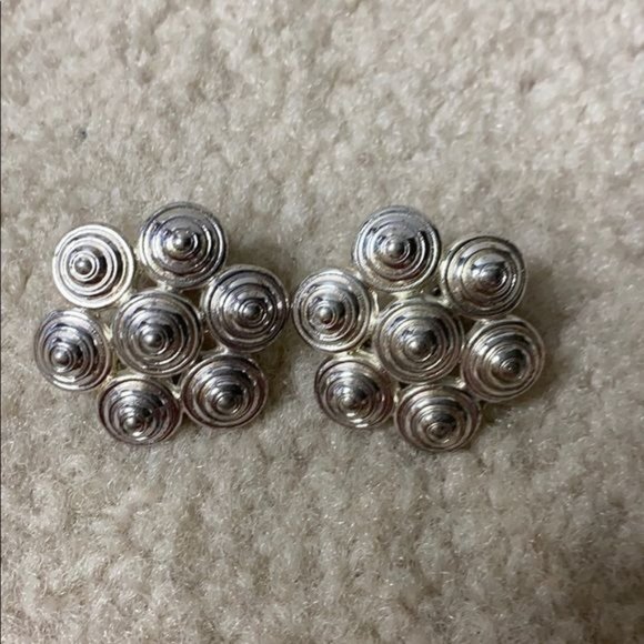 Monet Jewelry - Vintage Monet Clip On Earrings